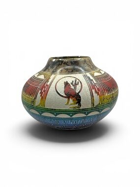Native American Handmade Horse Hair Pottery Hilda Whitegoat Rainbow Coyote